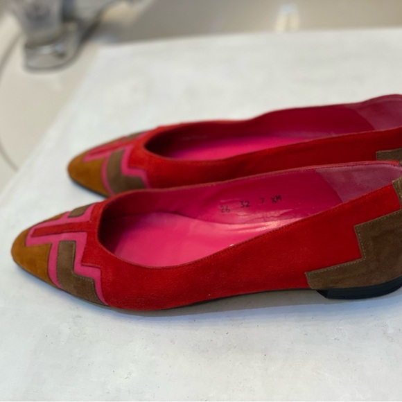 Donald J PLINER red suede pointed toe loafers with low heels excellent condition - Picture 8 of 9